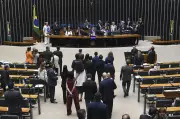 Pressa de Alcolumbre em votar dosimetria é vista como acordo para barrar CPMI do Banco Master