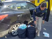 PRF apreende mais de R$ 2 milhões em eletrônicos de luxo escondidos em carro em SC