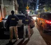 PRF e Polícia Civil prendem dupla que planejava assalto a casa de câmbio na BR-101
