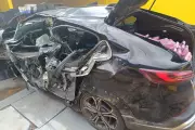 PRF encontra carro roubado com 360 kg de maconha após acidente no Paraná
