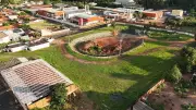 Recinto de exposições de Poloni é demolido para dar lugar a pátio de veículos