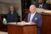 Rei Charles destaca unidade e democracia em discurso histórico no Congresso dos EUA