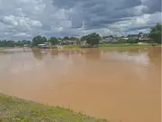 Rio Acre permanece acima da cota de alerta em Rio Branco após recuo do transbordamento