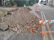 Sorocaba: buraco real persiste perto de cenário fake do prefeito