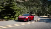 Tesla registra pior trimestre em entregas em um ano e ações caem quase 4%