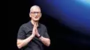 Tim Cook deixa CEO da Apple após 15 anos; engenheiro John Ternus assume comando