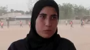 Treinadora nigeriana quebra barreiras no futebol masculino com projeto social
