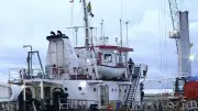 Tripulantes ganenses sem visto permanecem confinados em navio africano no Porto de Fortaleza
