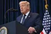 Trump se irrita ao ser questionado sobre manifesto de atirador em entrevista