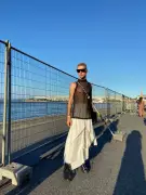 Universitário cria look autoral para Rio Fashion Week com apenas R$ 50