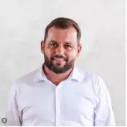 Vereador de MG é preso após agredir mulher com garrafa em restaurante e fazer ameaças