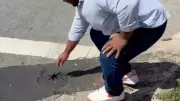 Vereador denuncia asfalto 'chiclete' em rotatória na Pampulha, BH