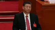 Xi Jinping defende respeito ao Estado de Direito Internacional em encontro com príncipe de Abu Dhabi