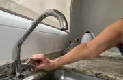 Zona Leste de Jacareí sofre com falta d'água pelo 4º dia após reparo