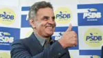 Aécio Neves conquista primeiro apoio à pré-candidatura presidencial