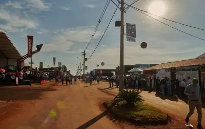 Agrishow 2026 encerra com queda de 22% nos negócios, mas visitantes mantêm otimismo
