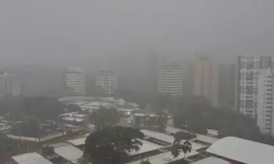 Alerta de chuvas intensas em Salvador com raios e ventos fortes