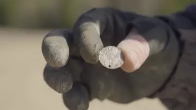 Arqueólogos encontram maior tesouro viking da Noruega com 3 mil moedas de prata