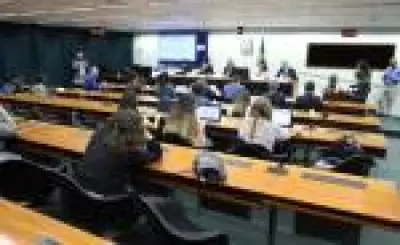 Audiência pública debate medidas para conter alta nos combustíveis de aviação