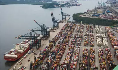Balança comercial brasileira atinge superávit recorde para abril
