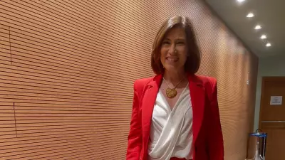 Beth Goulart retorna a SP com espetáculo sobre Clarice Lispector após 16 anos