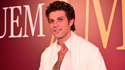 Chay Suede anuncia pausa nas novelas após estreia de 'Quem Ama Cuida'