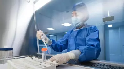 Cientistas de Oxford desenvolvem vacina contra novo surto de Ebola