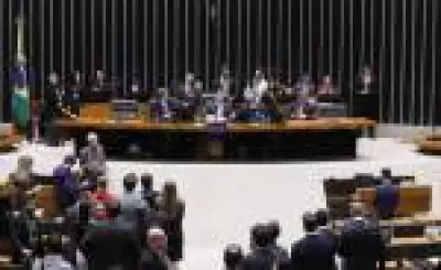 Com aval do governo, Câmara analisa projeto de lei sobre terras raras