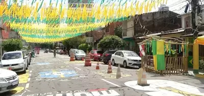 Comunidades se unem para pintar ruas em Belém na reta final da Copa