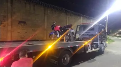 Condutor inabilitado foge da PM em moto com 38 multas em Governador Valadares