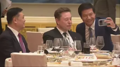 Elon Musk e CEO da Xiaomi se encontram em jantar na China; interação gera polêmica