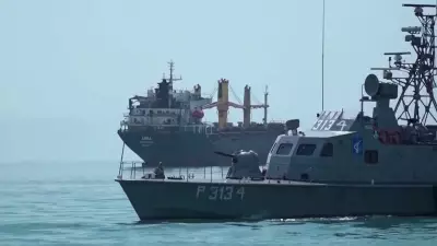 Emirados Árabes permitem passagem de petroleiros clandestinos no Estreito de Ormuz