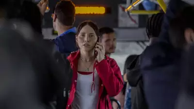 Figurino de 'Quem Ama Cuida' traduz emoções e diferenças sociais na trama