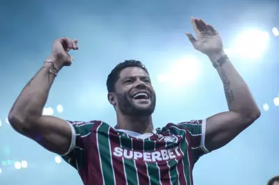 Fluminense vence São Paulo e apresenta Hulk em jogo 2000 no Maracanã