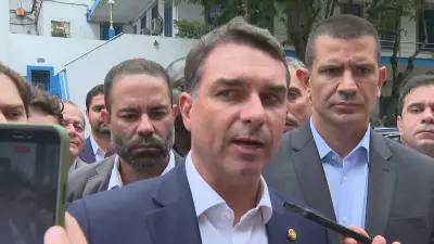 Flávio Bolsonaro rebate críticas sobre relação com banqueiro preso