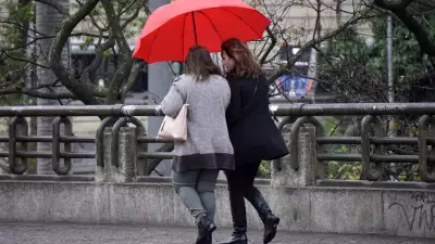 Frio e chuva persistem em SP nesta segunda-feira (25)