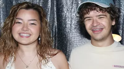 Gaten Matarazzo revela segredo de namoro de 8 anos com Elizabeth Yu
