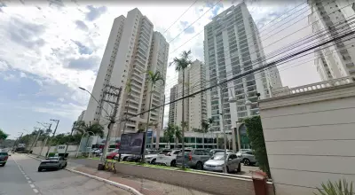 Homem invade apartamento de vizinha usando lençol como corda em São José dos Campos