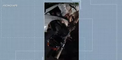 Homem morre em colisão frontal entre carro e moto na PB-262, em Patos