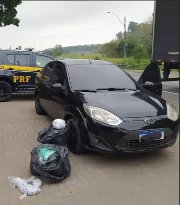 Homem é preso com 6 mil pinos de cocaína na BR-393 em Barra do Piraí