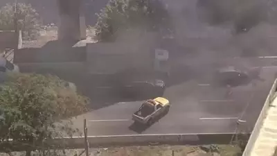 Incêndio em veículo sob viaduto bloqueia trânsito em São Paulo