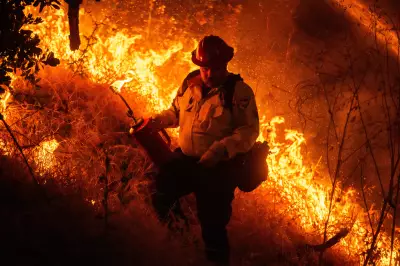Incêndio florestal na Califórnia força evacuação de milhares de pessoas