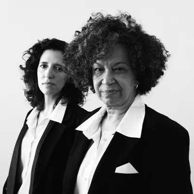 Juçara Marçal e Thais Nicodemo lançam álbum 'Dessemelhantes' com nove faixas