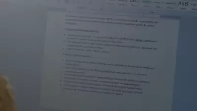 Maioria dos brasileiros usa IA para fazer currículo, aponta pesquisa