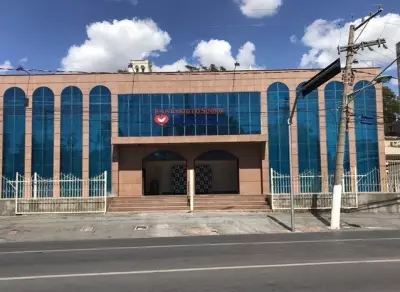 Morador de rua morre após pedir orações em igreja em Cuiabá