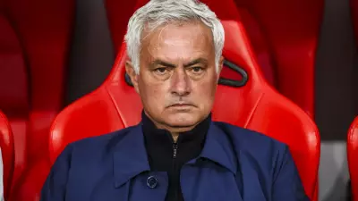 Mourinho adia decisão sobre futuro no Benfica e nega contato com Real Madrid