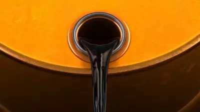Petróleo dispara com ataques a usina nuclear e ameaças de Trump