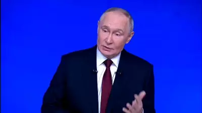 Putin aberto a negociar com UE após frustração com EUA, diz Kremlin