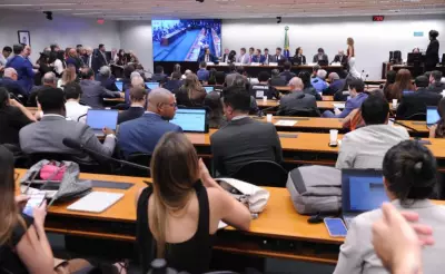 Relatório do fim da 6x1: 40h, transição de 14 meses, sem redução salarial