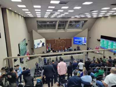 Roberto Cidade assume governo do Amazonas após eleição indireta histórica